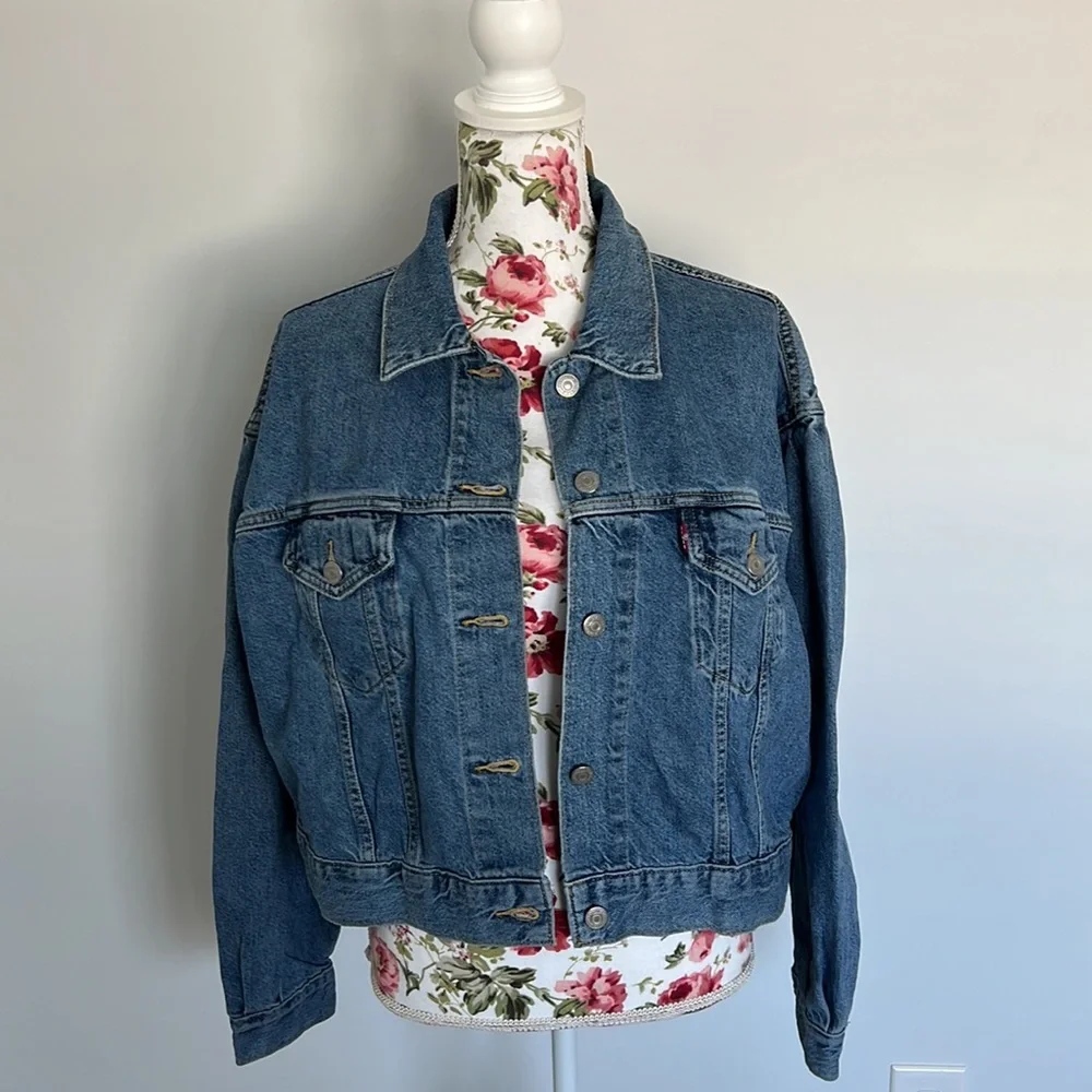 NWT Levi’s Original Denim Trucker Jacket with Puffed Sleeves